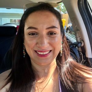 Meet your Posher, Denise